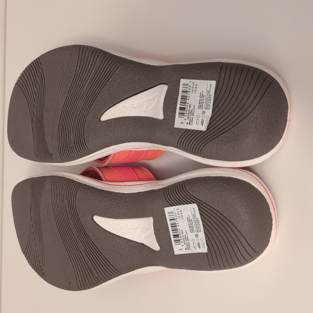 Clarks Cloudsteppers Breeze Sea Bright Coral Thong Sandals. Size 8. NEW - Picture 9 of 14